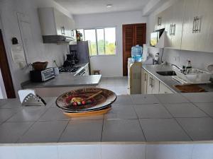 Cantamar 401, huge condo , incredible views, Sargassum Free