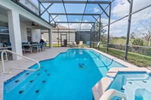 Themed 6BR, Pool, Spa, Lakefront Windsor Hills