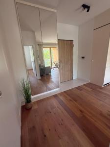 Warsaw Apartment at Kolejowa