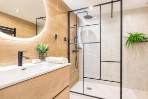 Puerto Banus Near La Sala By The Sea - Happy Rentals
