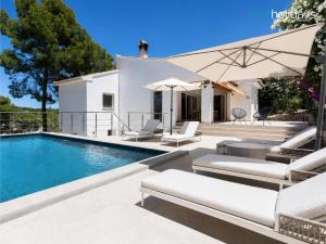 Villa Lenita by HMR Holidays
