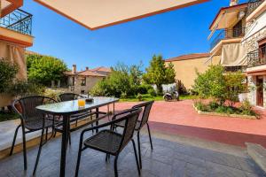 Afitos Guest House
