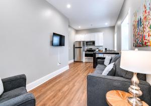 Bright & Cozy Church Conversion 1BR