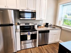 Bright & Cozy Church Conversion 1BR
