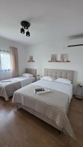Holiday home MareVista near Split heated pool