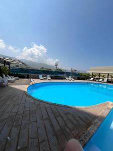 Hermoso apto cerca al mar, 3 hab, Bello Horizonte, Santa Marta