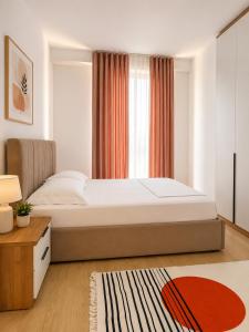 Modern Apartment at Golden Tower City Center w Balcony