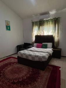 Black Olive Lodge