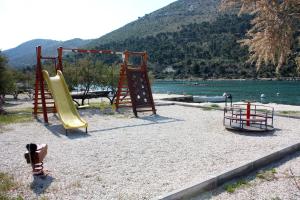 Apartments with parking space Grebastica, Sibenik - 27874