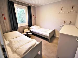 Modernly furnished double bungalow with terrace in the Mirow holiday park