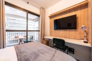 BHaus Setin Republica - Studio com Varanda - 4o andar - Centro SP - Lavanderia Pay per use - Academia - Coworking - Piscina - Em Frente ao Metrô - sr41