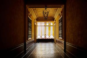 Simple apartment a stones throw from Porta Susa