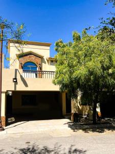 Home for groups or family, Pool, near Hermosillo Airport