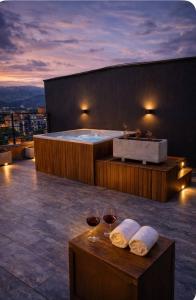 Luxury Duplex Loft AC Rooftop Jacuzzi Laureles