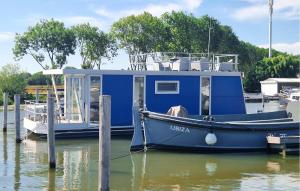 2 Bedroom Amazing Ship In Amsterdam