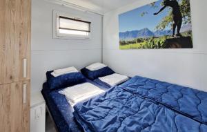 2 Bedroom Amazing Ship In Amsterdam