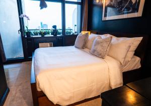 Modern Cozy Condo Makati Designed by Cedric Amani