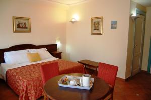 Comfort Triple Room room in Hotel Mediterraneo