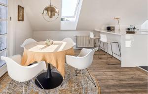 2 Bedroom Nice Apartment In Faaborg