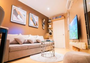 Modern Cozy Condo Makati Designed by Cedric Amani