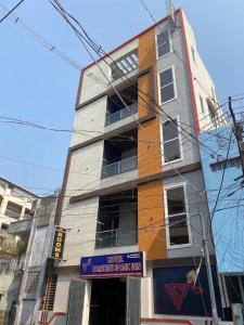 Hotel Varshini Spark Inn