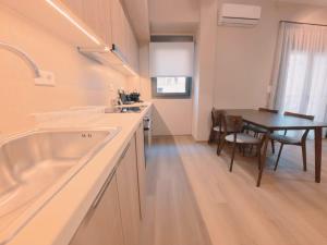 Theas Living B1