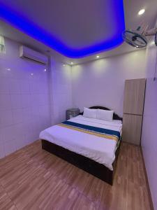 Trung Hiếu Hotel - bên cạnh Miếu Bà Chúa Xứ