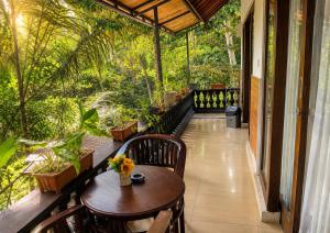 Jungle Hideaway Villas 2 - River Cafe
