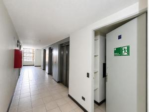 Amoblado 11A pasos Metro Santa Lucía