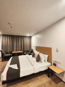 Hotel Eureka Grand