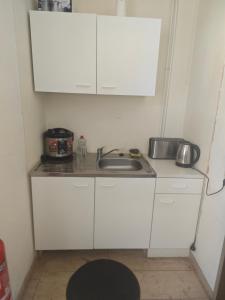 Monteurzimmer 2 Betten WC Dusche Gemeinschaftsküche