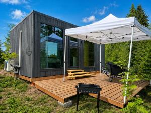 Forest Lodge Hot Tub Lake View Alpaca & Deer Park