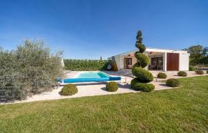 Beautiful Home In Zerava