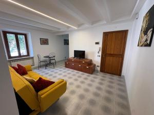 Carducci Home