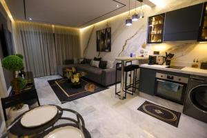 Luxe Ghandi District