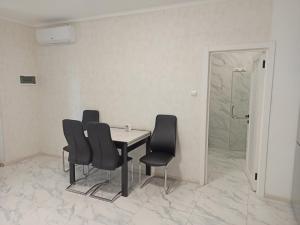 Apartments Domovik Кирила і Мефодія 11 1