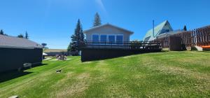 Peaceful 3BR Lakeside Escape, Neepawa, Canada