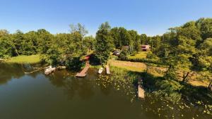 Zielona Przystań - Domek nad jeziorem Dadaj