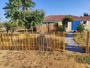 Beach Studio charm and comfort in Le Bernard