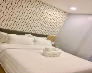 ECL Travellers Inn