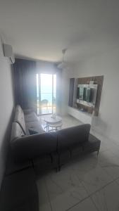 Eddys Luxury Suites - Ilyonis