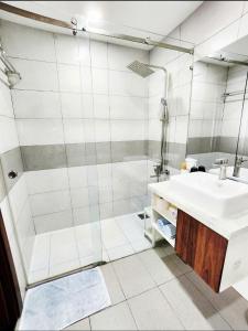 Luxury Apartment Sunrise City View