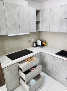 Luxury Apartment Sunrise City View