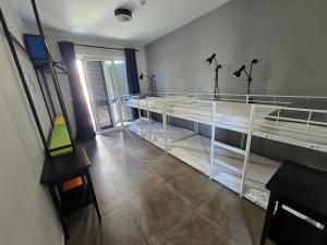 SUBTUB Hostel Makarska