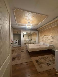 Iris Room