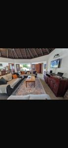 Reef Winds Villa