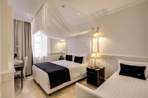 Triple Room room in Hotel Tito