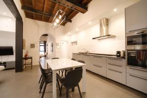 Golden House BuddyRent