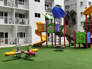 Modern Condo at Shore 1 Residences Tower C - Near Mall of Asia