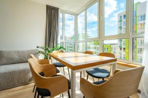 13-129 Nivki Park spacious, Beresteiskyi 67b, Kyiv, Nyvky metro nearby, fantastic city view, 15 kW backup power, Petrovdim Apartment